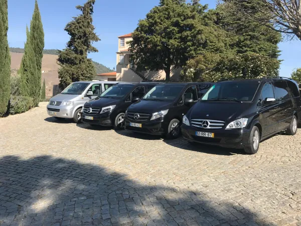 Transfert privé en véhicule climatisé de l'aéroport jusqu'au centre de Porto au Portugal
